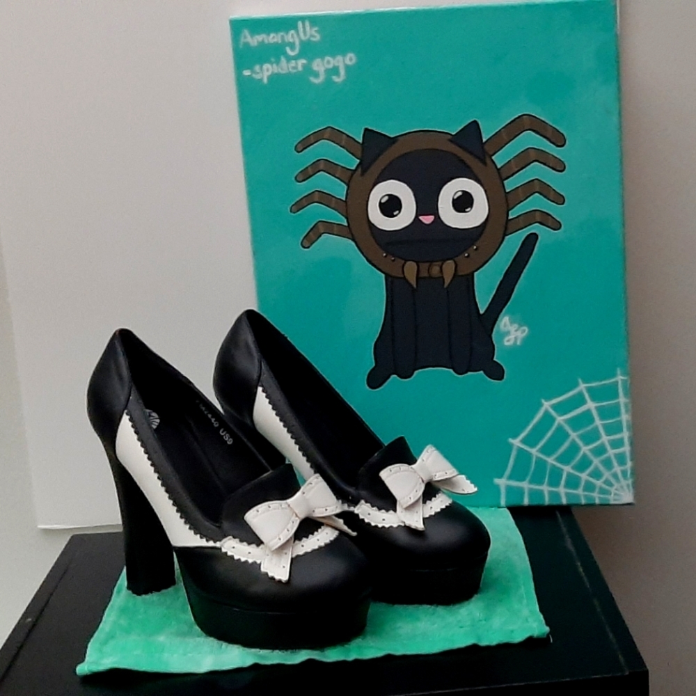 Size 10 T.U.K. platform shoes black/white